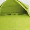 Bolso de mano Chanel Timeless en cuero acolchado amarillo Lime - Detail D3 thumbnail
