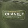 Chanel Boy large model shoulder bag in khaki quilted leather - Detail D4 thumbnail