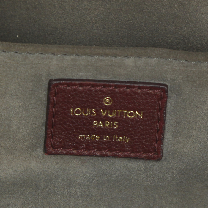 Louis Vuitton Sofia Coppola large model handbag in burgundy grained leather - Detail D4