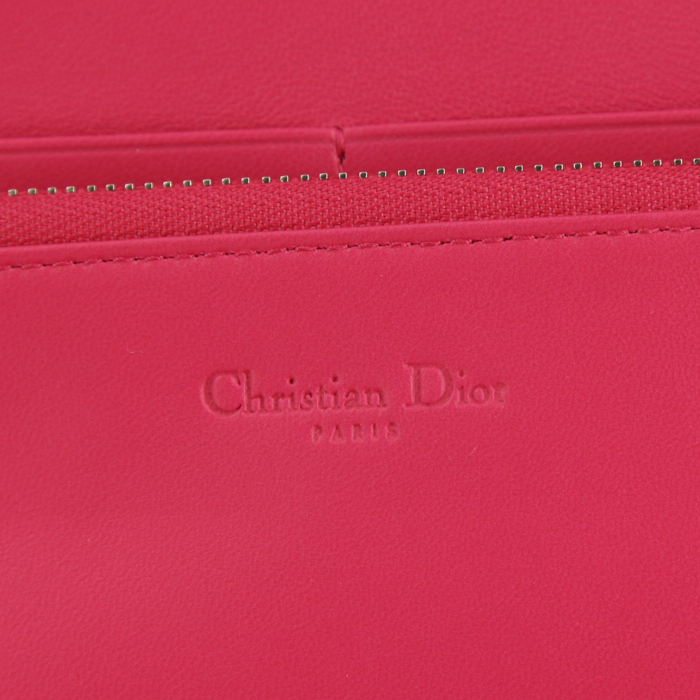 Portefeuille Dior Lady Dior en cuir rose-fushia - Detail D3