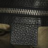Borsa a tracolla Gucci in pelle martellata nera - Detail D3 thumbnail