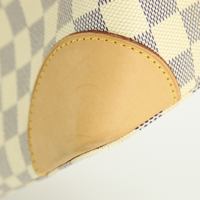 Sac cabas Louis Vuitton en toile damier azur et cuir naturel - Detail D4