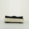 Sac bandoulière Chanel Baguette en toile matelassée noire et blanche - Detail D3 thumbnail