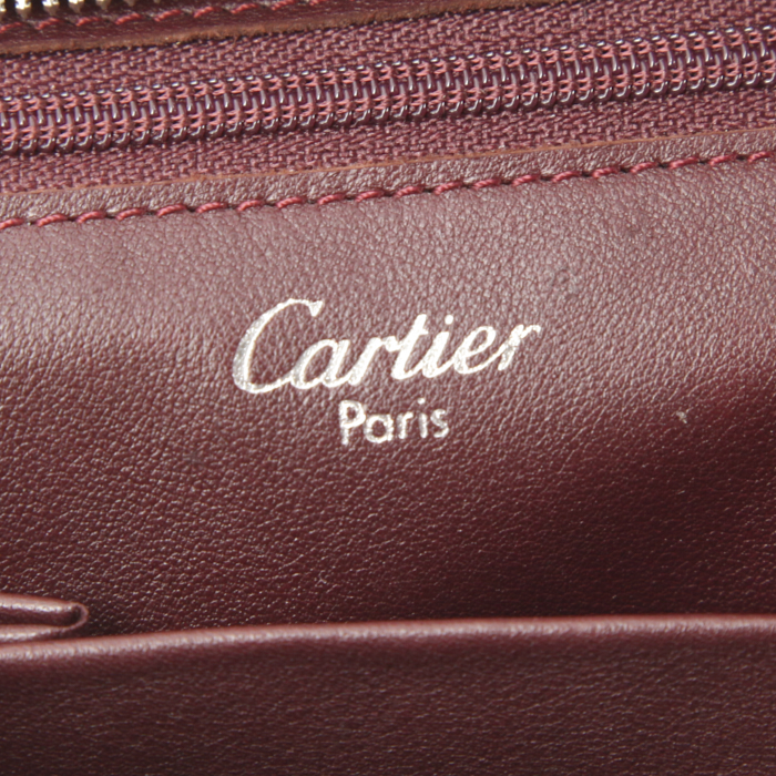 Bolso de mano Cartier Cabochon en cuero color burdeos - Detail D3