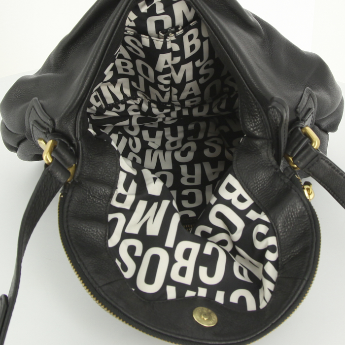 Marc Jacobs shoulder bag in black leather - Detail D2