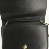 Bolso de mano Chanel Mademoiselle en cuero acolchado negro - Detail D5 thumbnail