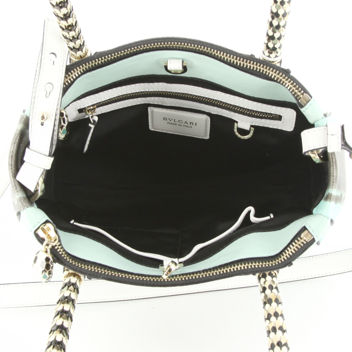 Bolso de mano Bulgari en cuero verde agua, blanco y negro y piel de pitón gris - Detail D3