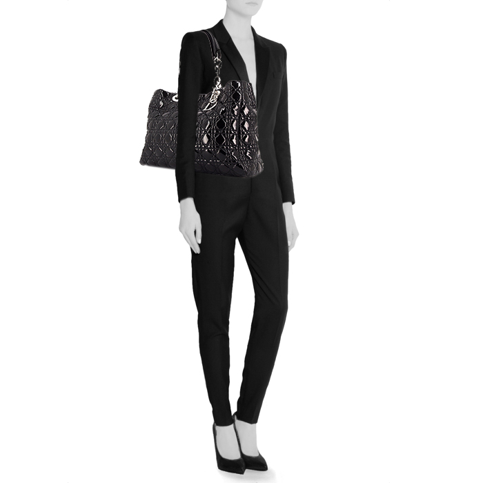 Dior Dior Soft handbag in black patent leather - Detail D1