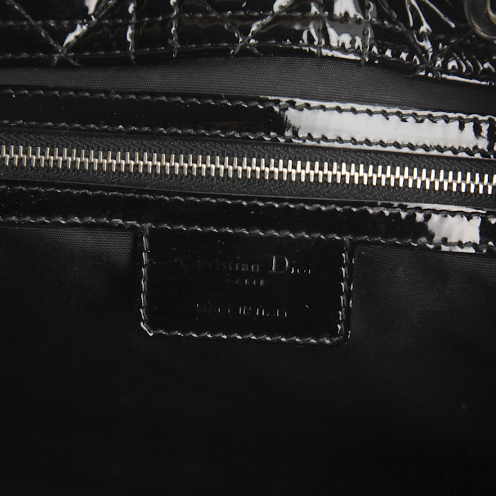 Dior Dior Soft handbag in black patent leather - Detail D3