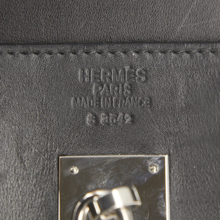 Hermes Birkin 40 cm handbag in black Barenia leather - Detail D4