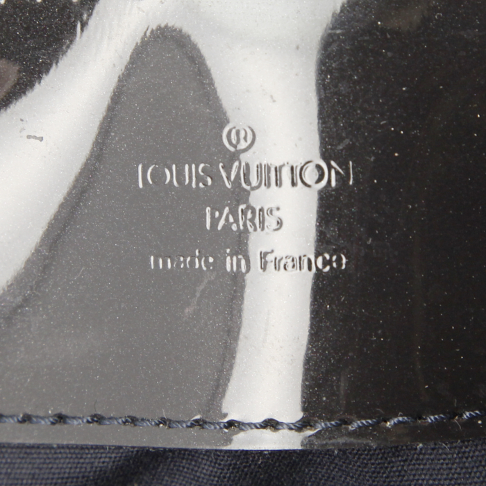 Louis Vuitton handbag in dark blue monogram patent leather - Detail D3