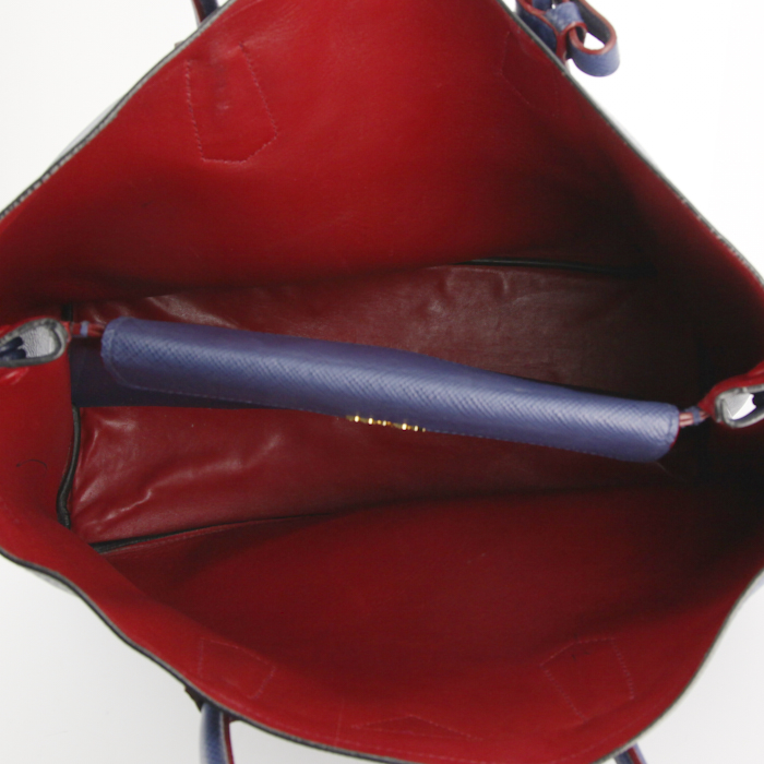 Bolso de mano Prada Double modelo grande en cuero saffiano - Detail D2