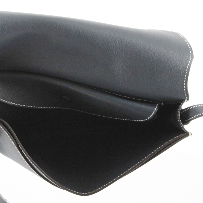 Hermes shoulder bag in pigeon blue, pink and brown tricolor grained leather - Detail D2