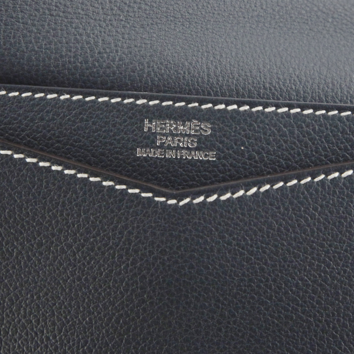Hermes shoulder bag in pigeon blue, pink and brown tricolor grained leather - Detail D3