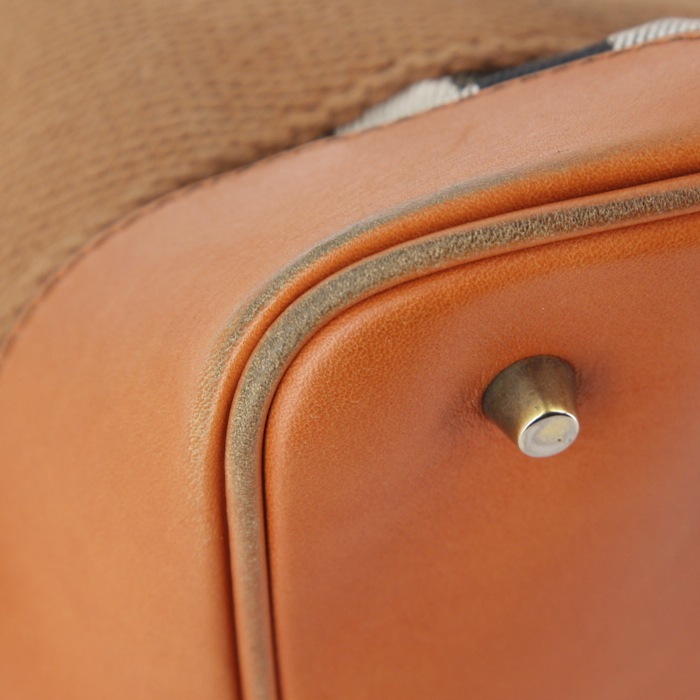Burberry handbag in beige and orange Haymarket canvas and orange leather - Detail D5