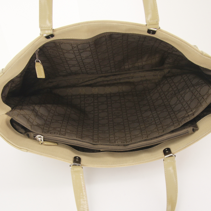 Dior handbag in beige canvas and beige patent leather - Detail D2