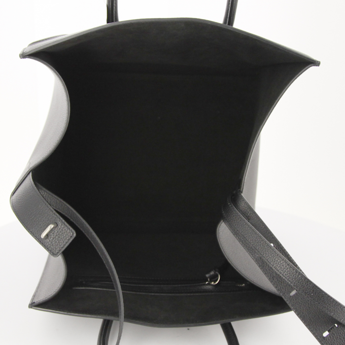 Celine Phantom handbag in black leather - Detail D2