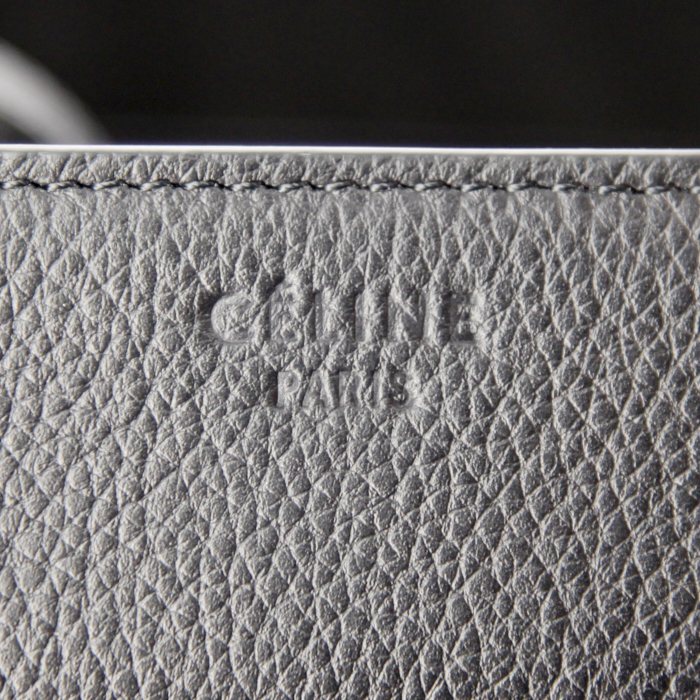 Sac à main Celine Phantom en cuir noir - Detail D3