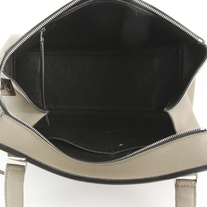 Sac à main Celine Edge en cuir grainé taupe - Detail D2
