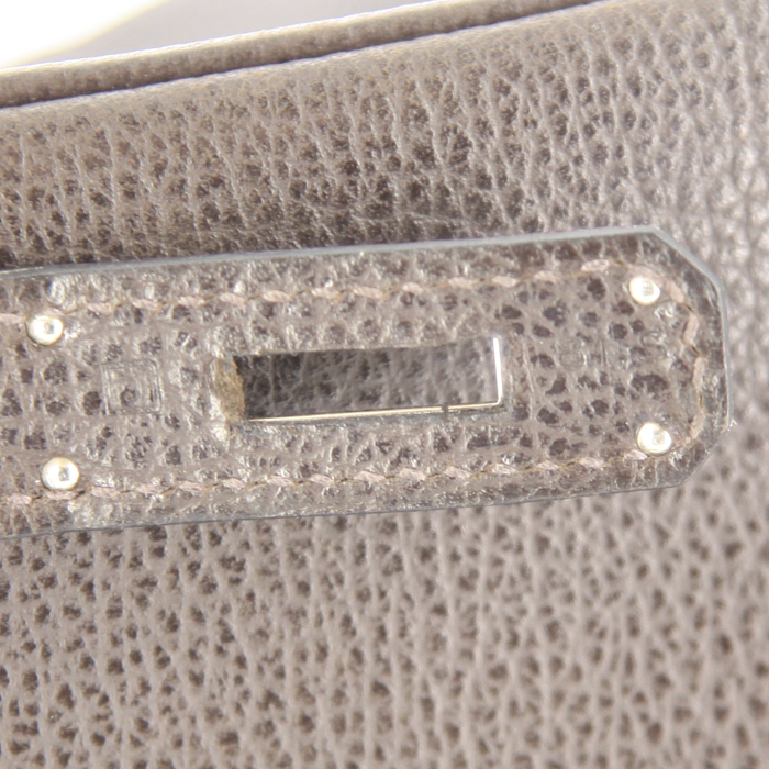 Bolso de mano Hermes Birkin 35 cm en cuero granulado marrón - Detail D4