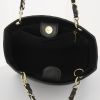 Bolso Cabás Chanel Petit Shopping en cuero granulado acolchado negro - Detail D2 thumbnail