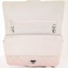 Bolso bandolera Chanel 2.55 Maxi en cuero acolchado degradado rosa y beige - Detail D5 thumbnail