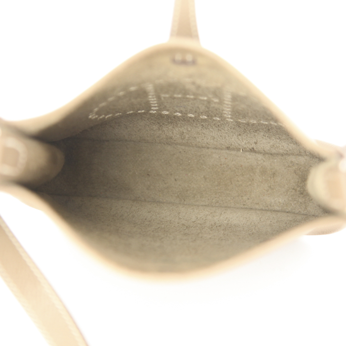 Hermes Mini Evelyne shoulder bag in etoupe epsom leather - Detail D2