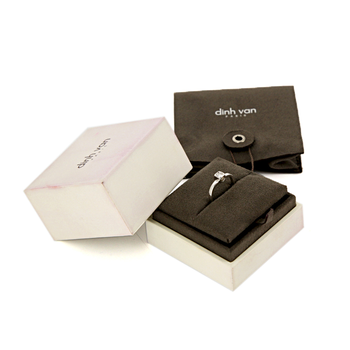 Dinh Van Cube solitaire ring in white gold and diamond - Detail D2