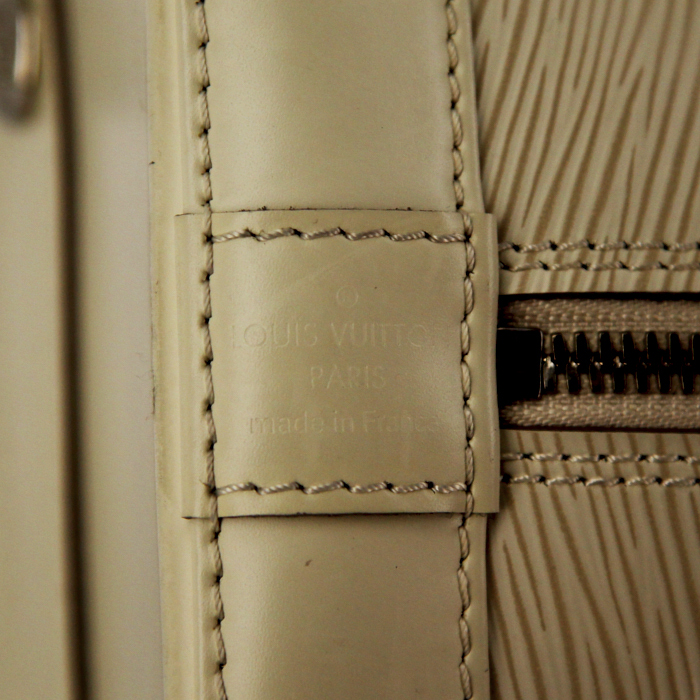 Louis Vuitton Alma handbag in off-white epi leather - Detail D4