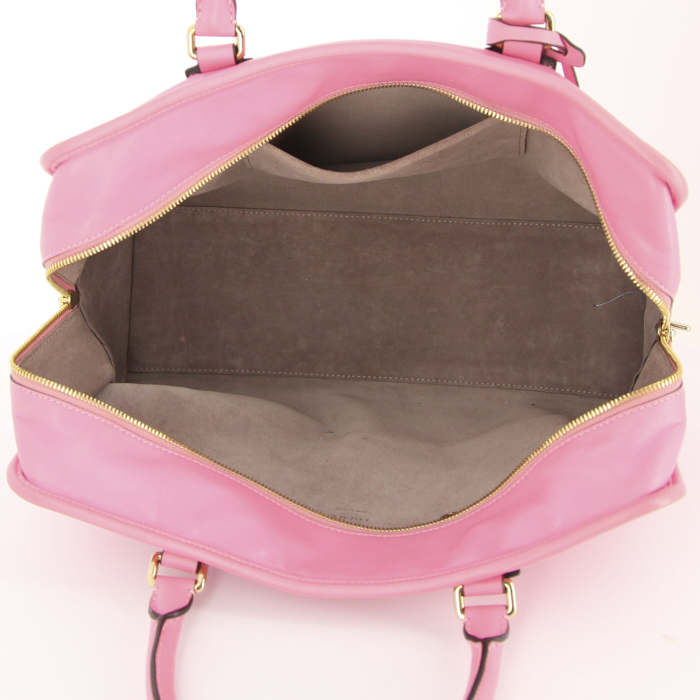 Sac à main Loewe Amazona grand modèle en cuir rose - Detail D2