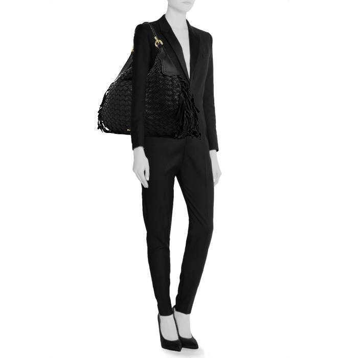 Miu Miu handbag in black leather - Detail D1