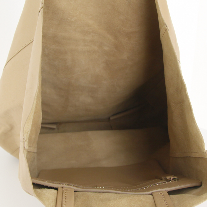 Celine shopping bag in beige leather - Detail D2