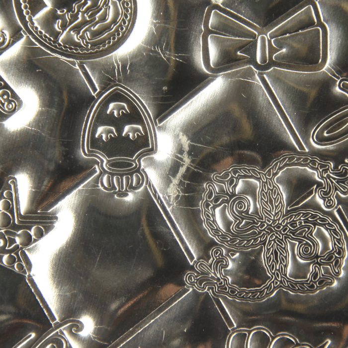 Bolso de mano Chanel Chance N°5 en cuero acolchado plateado - Detail D4