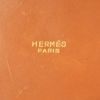 Bolso para llevar al hombro o en la mano Hermes Mangeoire en cuero Barenia marrón - Detail D3 thumbnail