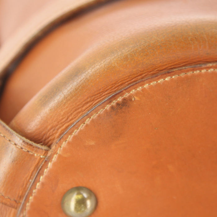 Bolso para llevar al hombro o en la mano Hermes Mangeoire en cuero Barenia marrón - Detail D4