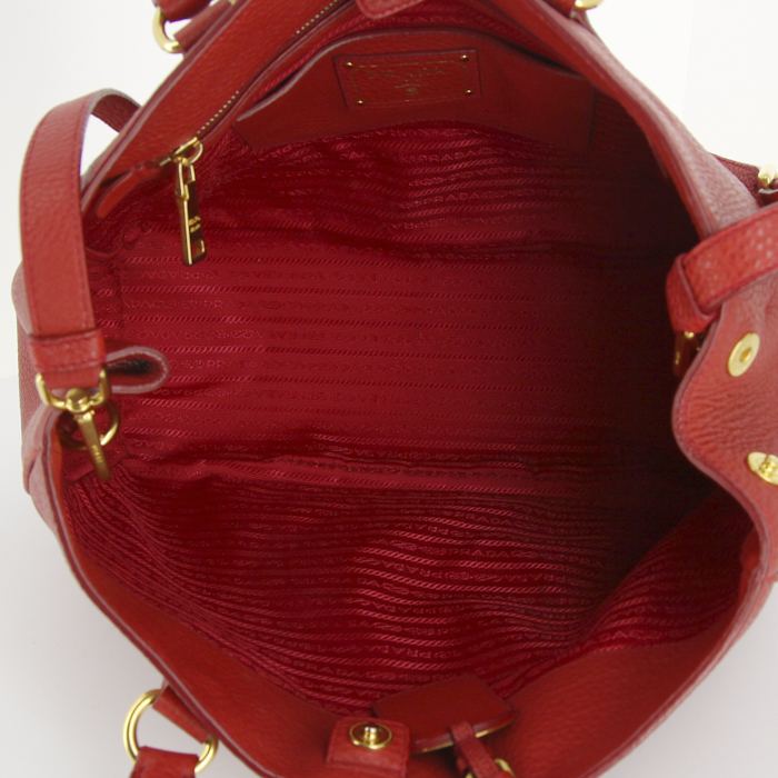 Prada handbag in red grained leather - Detail D3