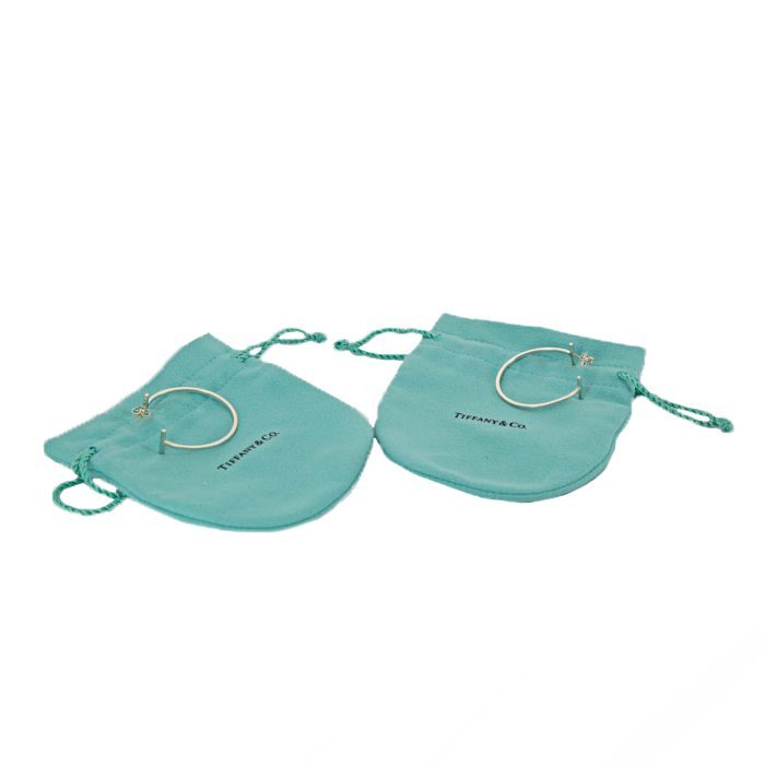 Tiffany 
Co Wire hoop earrings in silver - Detail D2