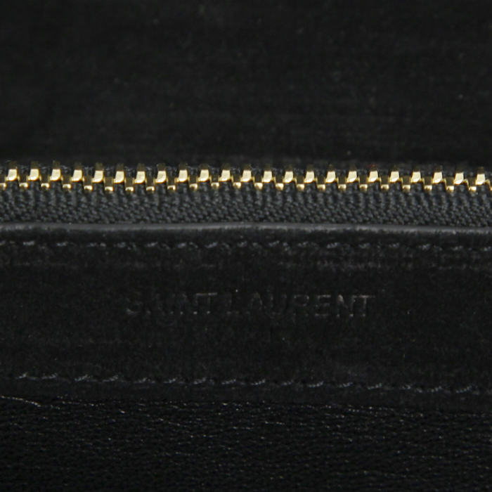 Saint Laurent College large model shoulder bag in black quilted suede - Detail D4