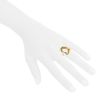 Open Tiffany & Co large model ring in yellow gold - Detail D1 thumbnail