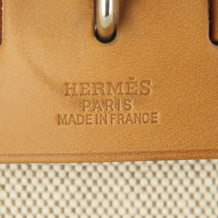 Sac à main Hermes Herbag en toile beige et cuir naturel - Detail D4
