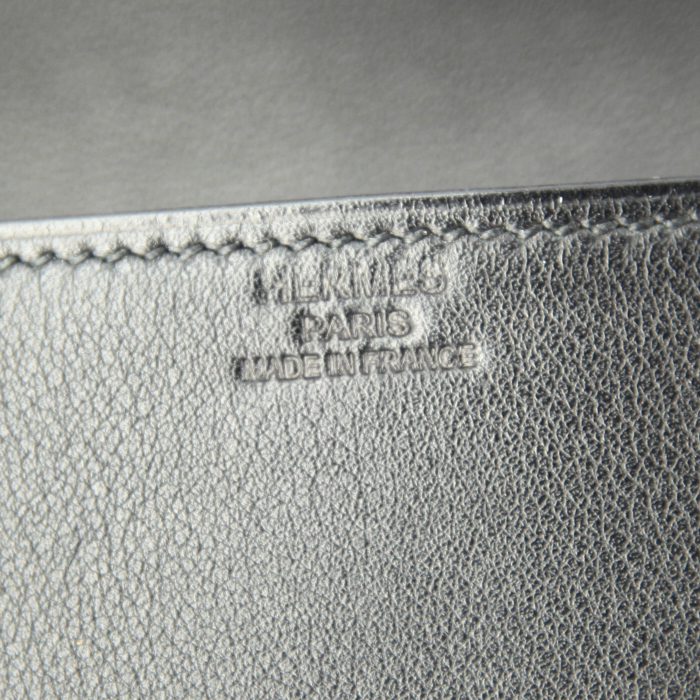 Bolsito de mano Hermes Kelly Shadow en cuero swift negro - Detail D3