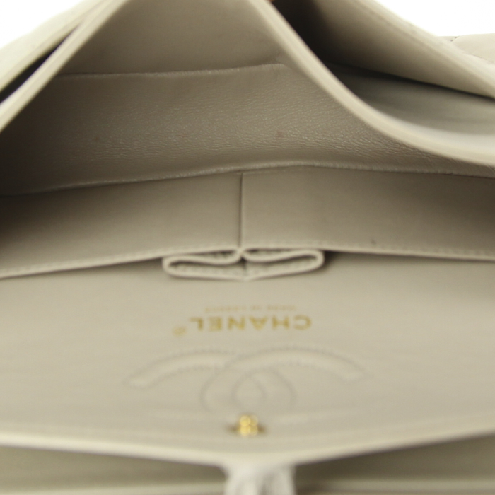 Borsa a tracolla Chanel Timeless in pelle trapuntata color crema - Detail D3