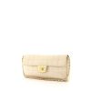 Bolso de mano Chanel Baguette en lona acolchada beige y cuero dorado - 00pp thumbnail