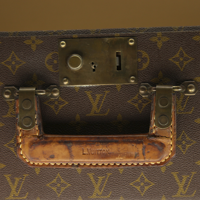 Louis Vuitton Alzer 70 suitcase in monogram canvas and natural leather - Detail D4