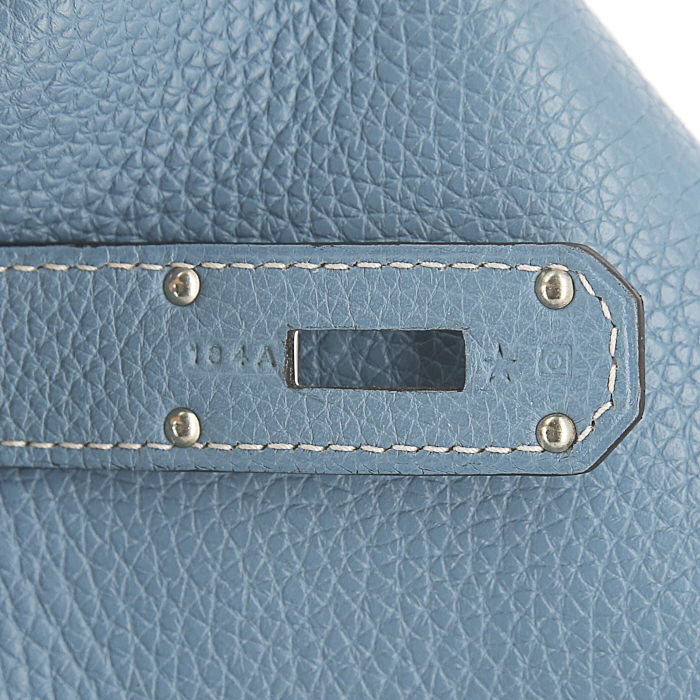 Hermes Birkin Shoulder handbag in blue jean togo leather - Detail D4