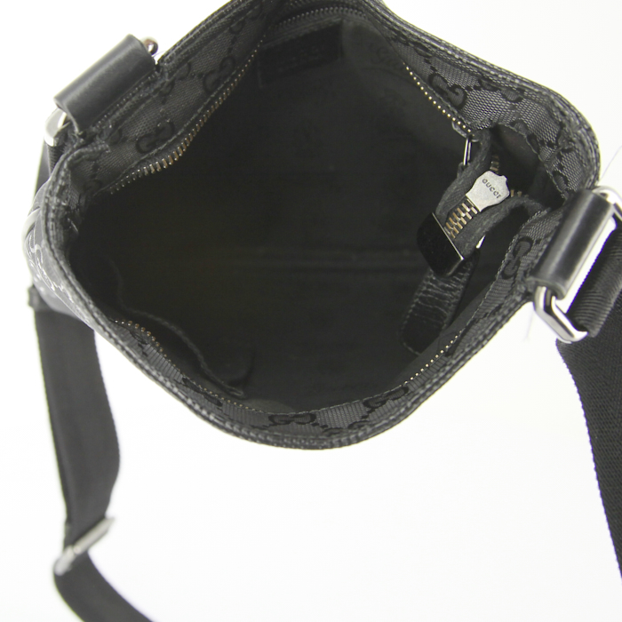 Bolso bandolera Gucci en lona Monogram negra - Detail D2