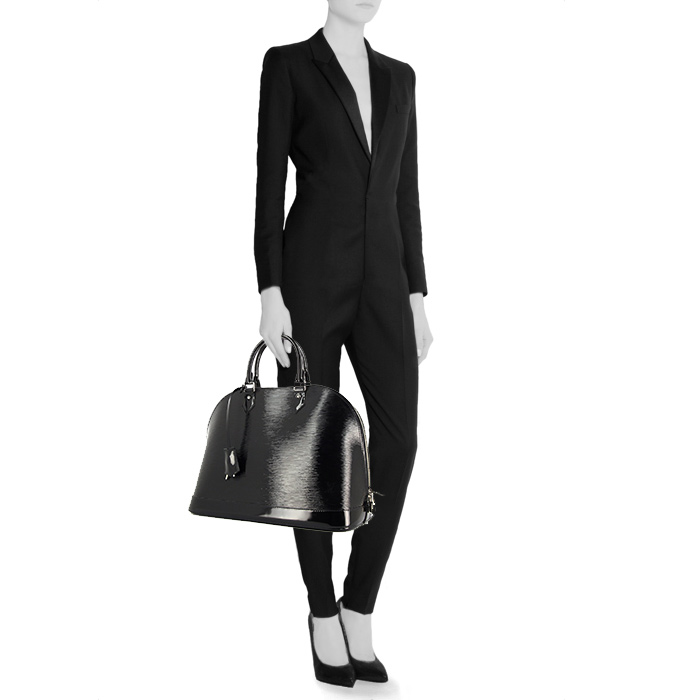 Sac à main Louis Vuitton Alma grand modèle en cuir vernis noir et cuir épi - Detail D1