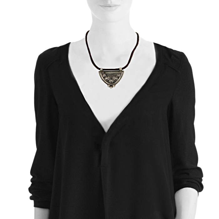 Collar Hermes Touareg en plata y cuero - Detail D1