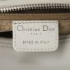 Bolso de mano Dior Lady Dior modelo mediano en cuero cannage blanco - Detail D4 thumbnail