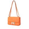 Borsa a tracolla Hermès Constance Elan in pelle Swift arancione - 00pp thumbnail